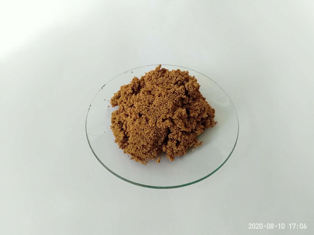 ASD-105, una resina de tratamiento de agua de grado industrial, está específicamente formulada para facilitar la generación de agua pura y mitigar los niveles de demanda de oxígeno químico (COD).
